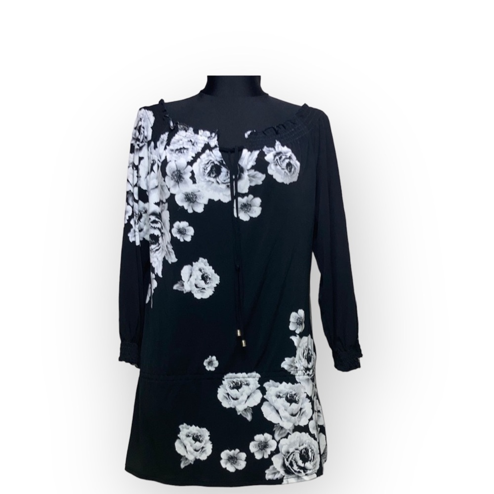 WHBM  Black and white Floral Tunic long sleeve  size M